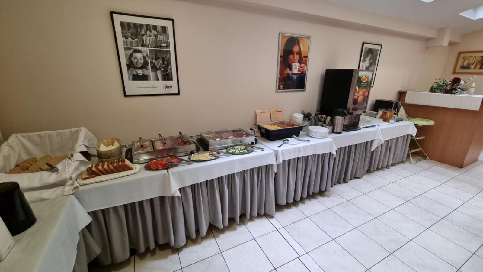 Hotel Rose City Budapest Eksteriør billede
