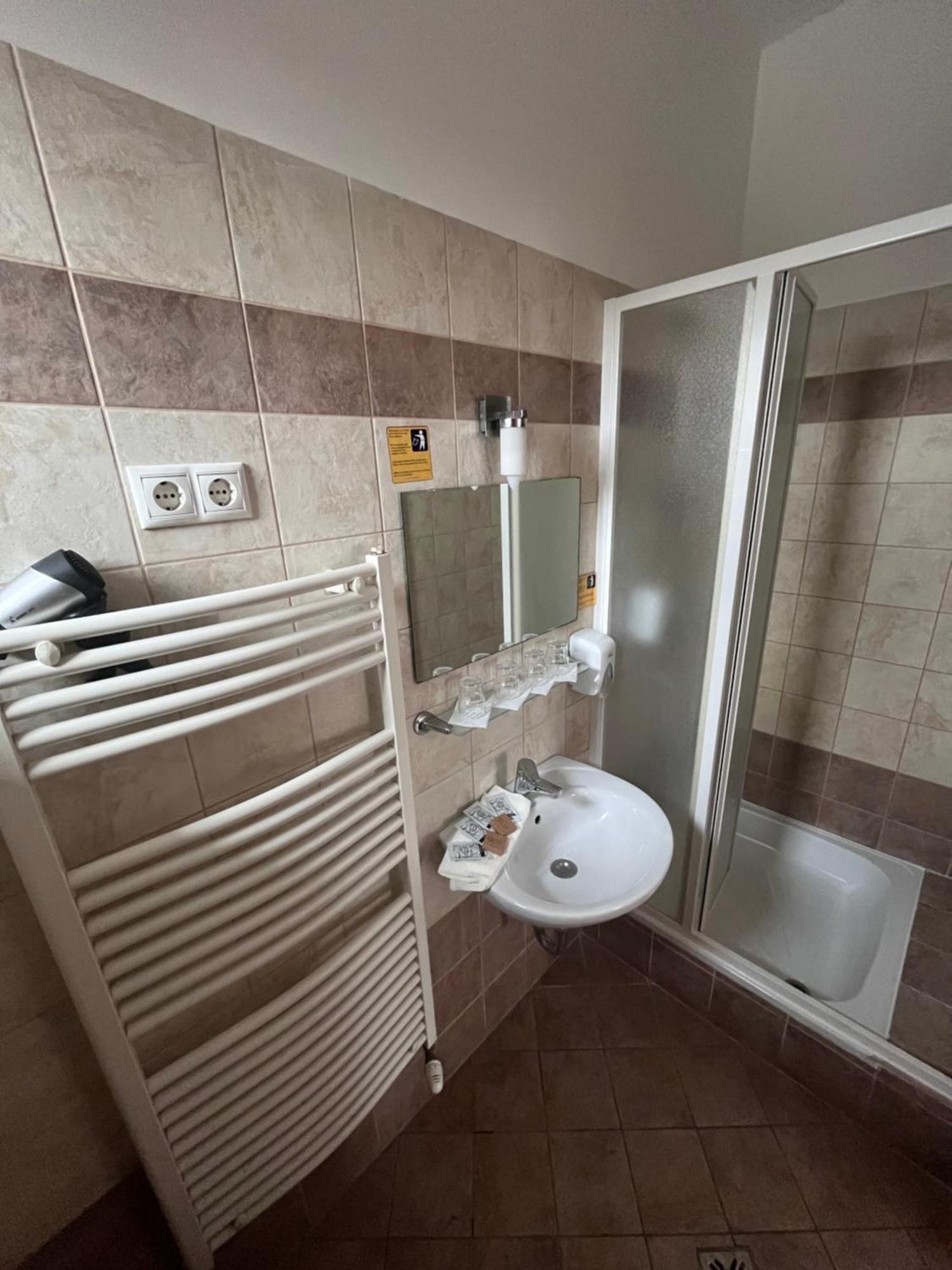 Hotel Rose City Budapest Eksteriør billede