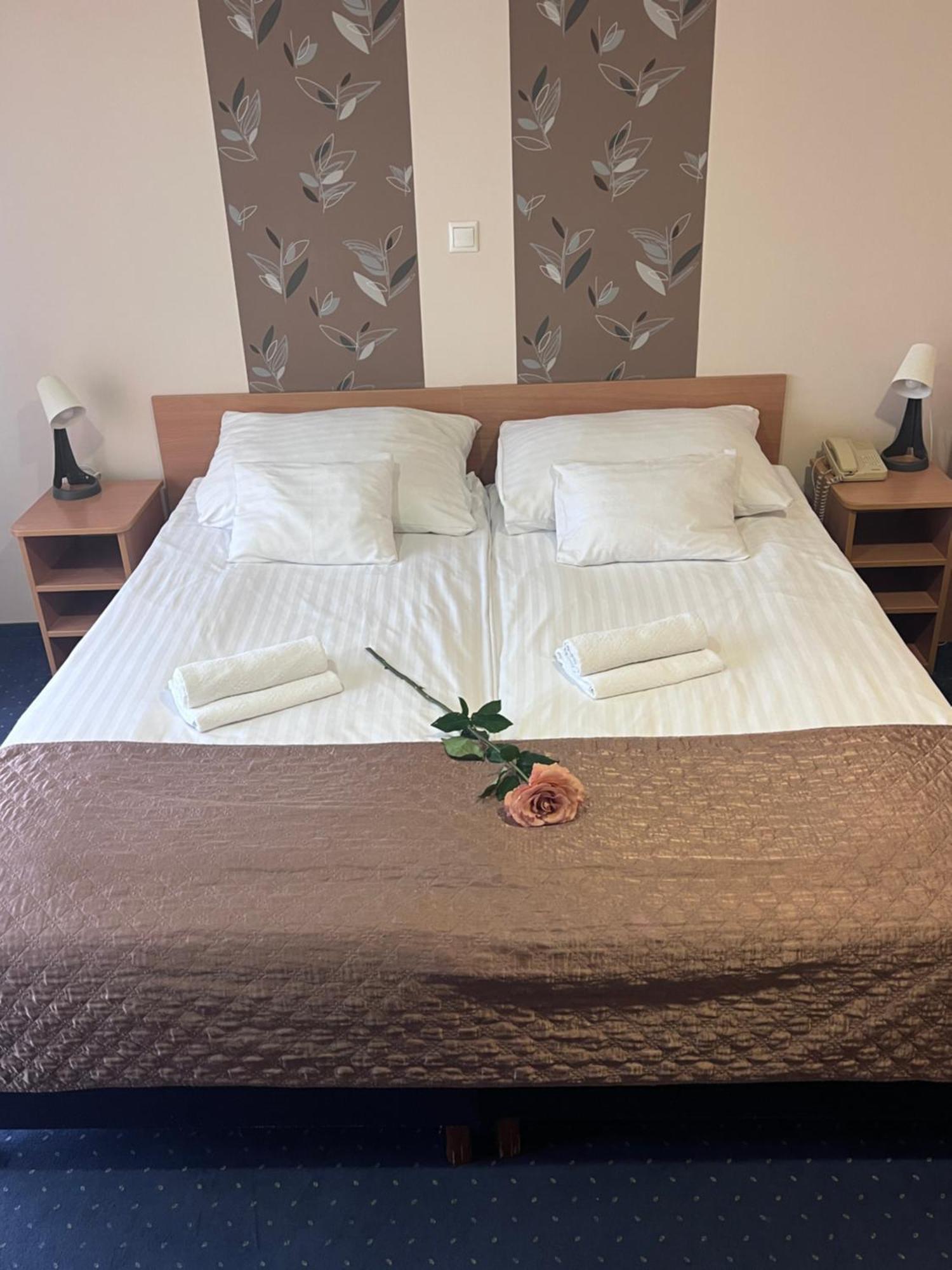 Hotel Rose City Budapest Eksteriør billede